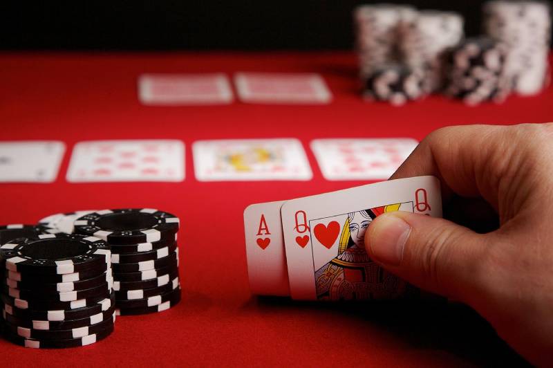 Phân Tích Hand Poker Và Cách Đọc Bài Đối Thủ 5 Quan sát hành vi của đối thủ